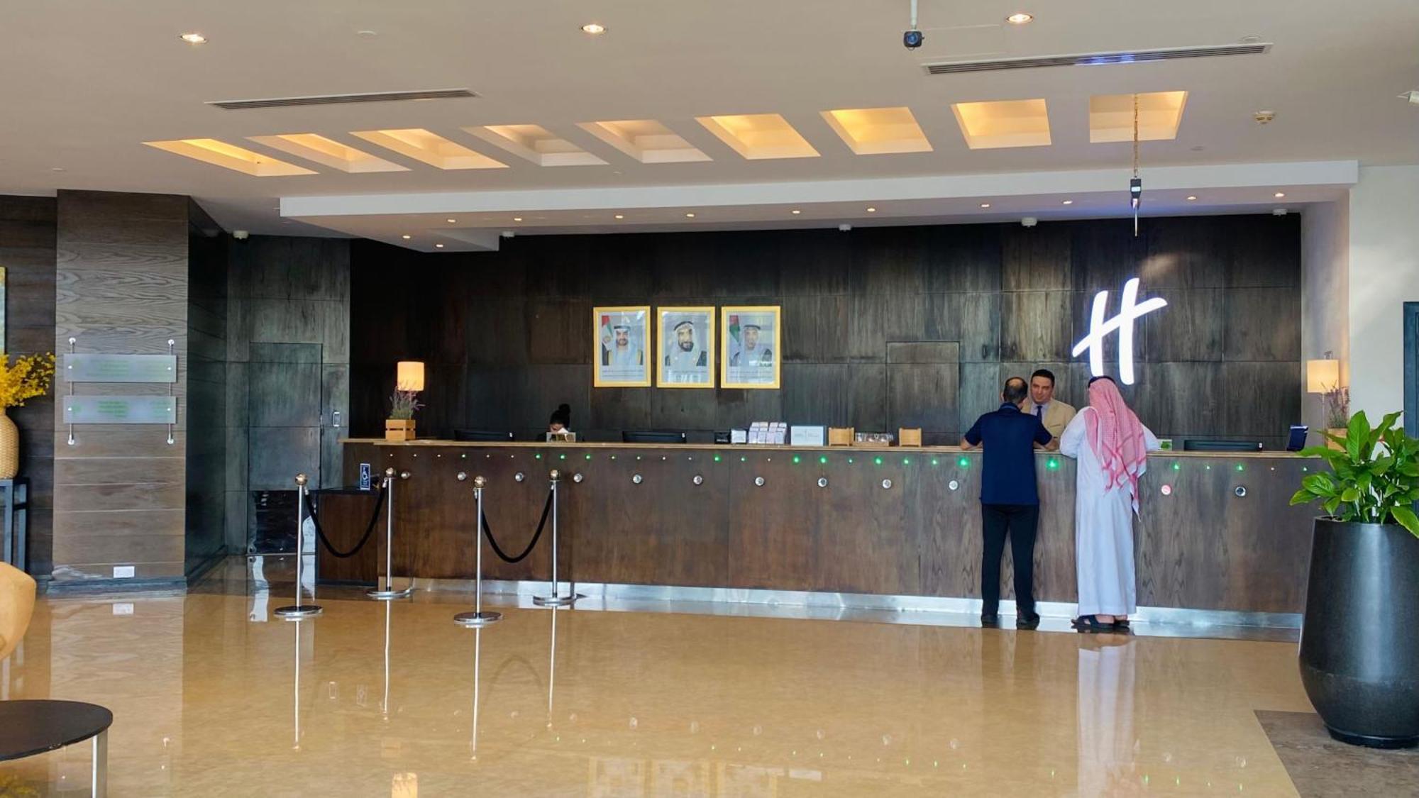 Holiday Inn Abu Dhabi By Ihg מראה חיצוני תמונה